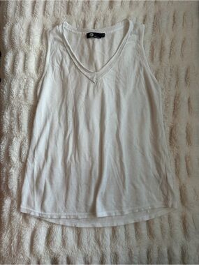 M Made In Italy White V-Neck Women’s Tank Top w/ Silver Lining - Size M